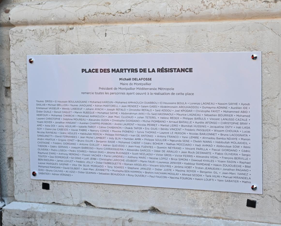 Plaque.jpg