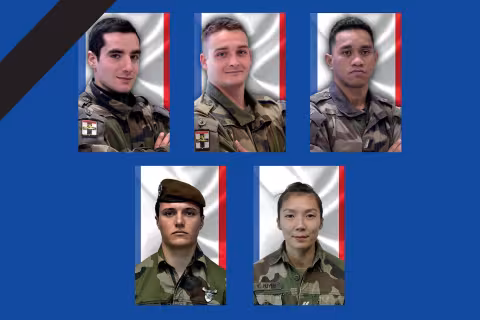 LA VILLE DE MONTPELLIER REND HOMMAGE AUX CINQ SOLDATS FRANCAIS  MORTS POUR LA FRANCE AU MALI  MERCREDI 6 JANVIER  2021