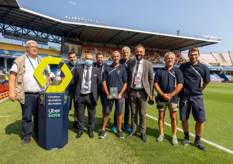 LE MHSC ET LES JARDINIERS DU STADE DE LA MOSSON ONT REMPORTE LE CHAMPIONNAT DE FRANCE DE LA MEILLEURE PELOUSE BKT