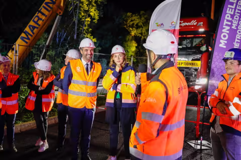 Pose de la charpente métallique du Pont du Lez - Chantier Ligne 5 de tramway