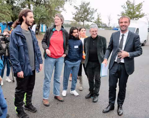 Lutte contre la précarité, le campement de la rue des Aériostiers relogé