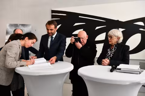 La photo entre au musée Fabre avec la donation de trois séries majeures par Raymond Depardon et Claudine Nougaret