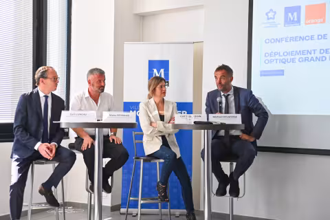 Nous agissons avec détermination aux côtés d’Orange pour que la fibre arrive dans chaque foyer montpelliérain." a déclaré Michaël DELAFOSSE, ce mercredi 9 juillet aux côté de Manu Reynaud,