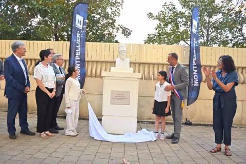 INAUGURATION DU BUSTE DE PÉRICLÈS, DANS LE QUARTIER ANTIGONE